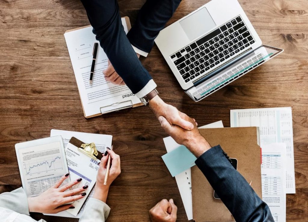 acordando hacer una factura proforma
